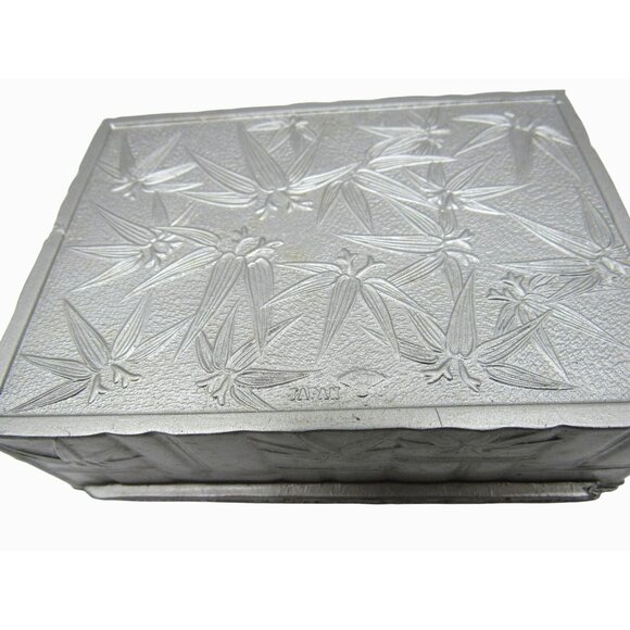 METAL Trinket Box BAMBOO And Floral Designs Hinged Lid Japan Vintage 5 Inches - Picture 10 of 11